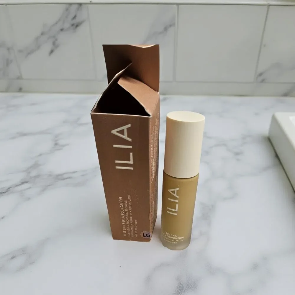 ILIA Beauty True Skin Serum Lightweight Smoothing Foundation - SF1.75 COZUMEL -